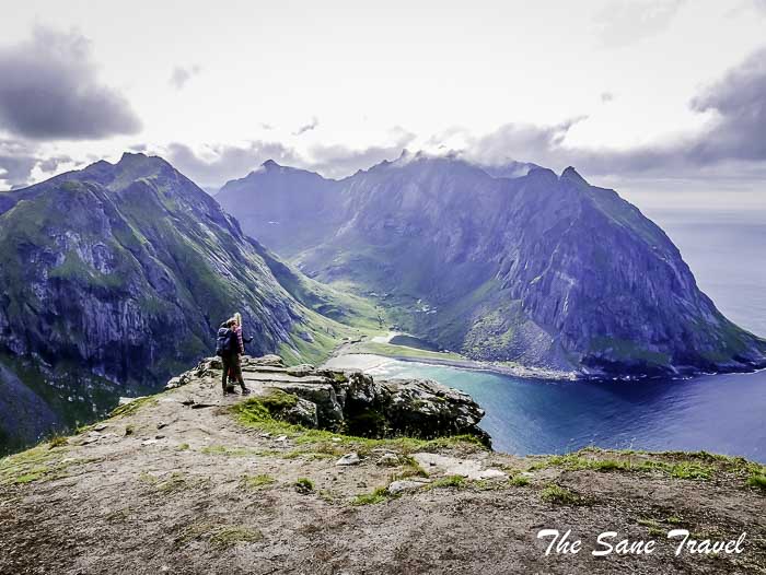 94 ryten hike lofoten norway thesanetravel.com P1800547